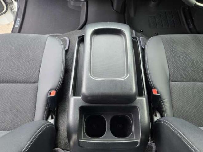 ハイエースバン2.8 スーパーGL ダークプライムII ロングボディ ディーゼルターボ 4WD　ESSEXバージョン　FスポイラーVer3&サイドライナー&リアライナー　ESSEX　ENCD17インチAW　ヨコハマPARADA17インチ　ESSEX3Dフロアマット　ハーフレザーシート　プッシュスタート　スマートキー　リアヒーター 2800