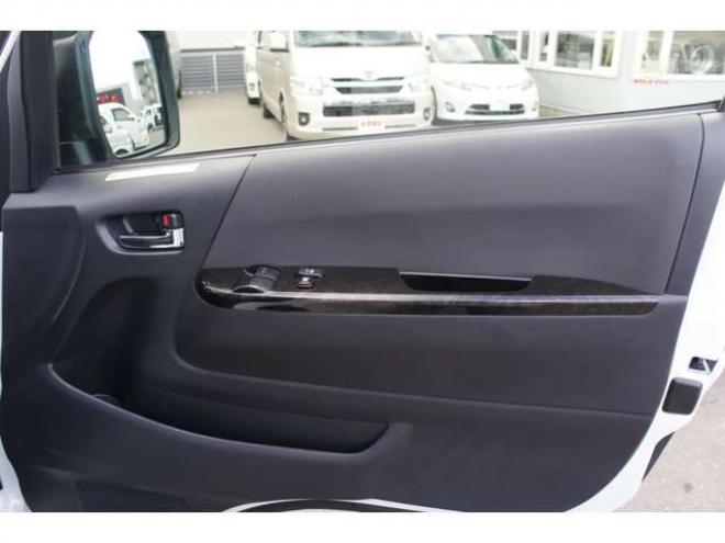 ハイエースバン2.8 スーパーGL ダークプライムII ロングボディ ディーゼルターボ 4WD　ESSEXバージョン　FスポイラーVer3&サイドライナー&リアライナー　ESSEX　ENCD17インチAW　ヨコハマPARADA17インチ　ESSEX3Dフロアマット　ハーフレザーシート　プッシュスタート　スマートキー　リアヒーター 2800