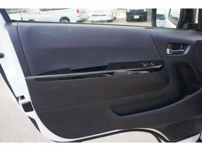 ハイエースバン2.8 スーパーGL ダークプライムII ロングボディ ディーゼルターボ 4WD　ESSEXバージョン　FスポイラーVer3&サイドライナー&リアライナー　ESSEX　ENCD17インチAW　ヨコハマPARADA17インチ　ESSEX3Dフロアマット　ハーフレザーシート　プッシュスタート　スマートキー　リアヒーター 2800