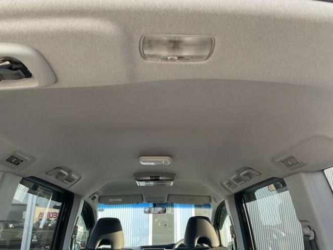 ステップワゴン2.0 スパーダ Z クールスピリット 4WD　純正ナビ・TV　Bカメラ　両側パワースライドドア　アルパイン製フリップダウンモニター　ETC　クルーズコントロール　パドルシフト　フォグランプ 2000