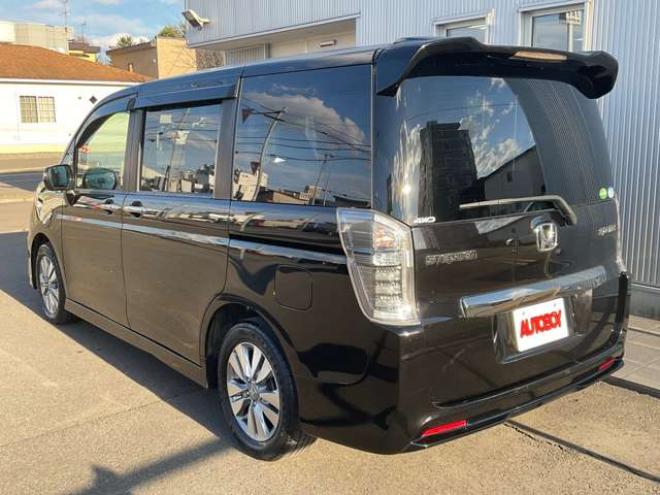 ステップワゴン2.0 スパーダ Z クールスピリット 4WD　純正ナビ・TV　Bカメラ　両側パワースライドドア　アルパイン製フリップダウンモニター　ETC　クルーズコントロール　パドルシフト　フォグランプ 2000