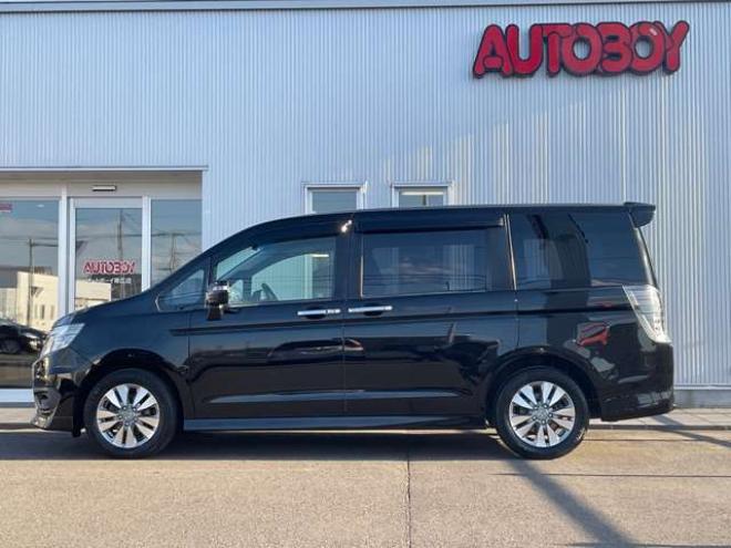 ステップワゴン2.0 スパーダ Z クールスピリット 4WD　純正ナビ・TV　Bカメラ　両側パワースライドドア　アルパイン製フリップダウンモニター　ETC　クルーズコントロール　パドルシフト　フォグランプ 2000