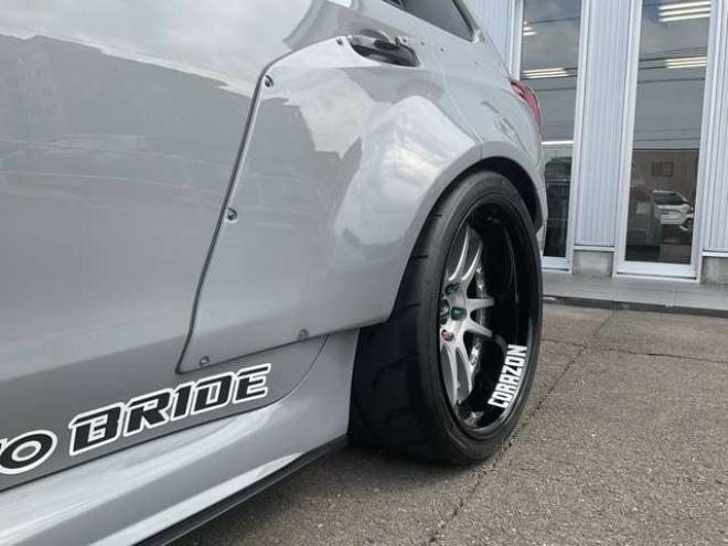 レヴォーグ2.0 STI スポーツ アイサイト 4WD　東京オートサロン2020受賞車　フロント片側60mmワイド　リア片側85mmワイド　ナルドグレー全塗装　BRIDEセミバケットシート　WRX後期Fバンパー　フロント6POTキャリパー　CUSCO製車高調　車幅公認済み 2000