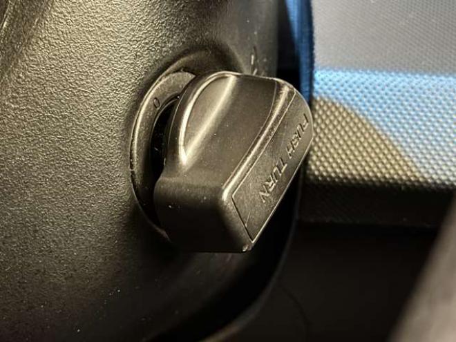 フリード1.5 G ジャストセレクション 4WD　防錆塗装4WDTVナビBカメエンスタETC夏冬タイヤ 1500