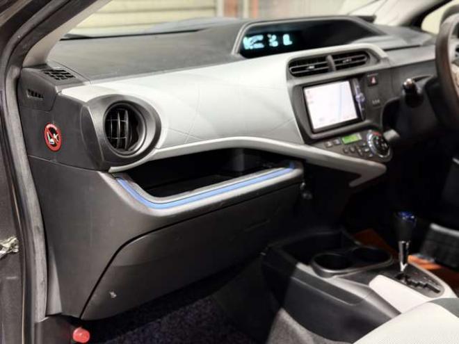 アクア1.5 S　防錆塗装TVナビBカメエンスタ 2WD 1500