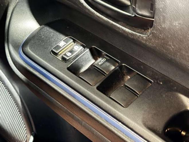 アクア1.5 S　防錆塗装TVナビBカメエンスタ 2WD 1500