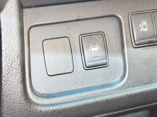 セレナ2.0 ハイウェイスター Vセレクション+Safety 4WD　防錆塗装4WDTVナビBカメエンスタ夏冬タイヤ 2000