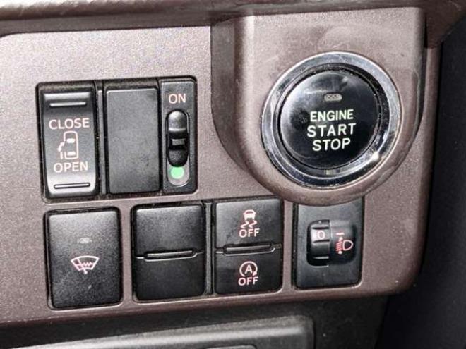 トール1.0 X 4WD　防錆塗装4WDTVナビBカメETC 1000