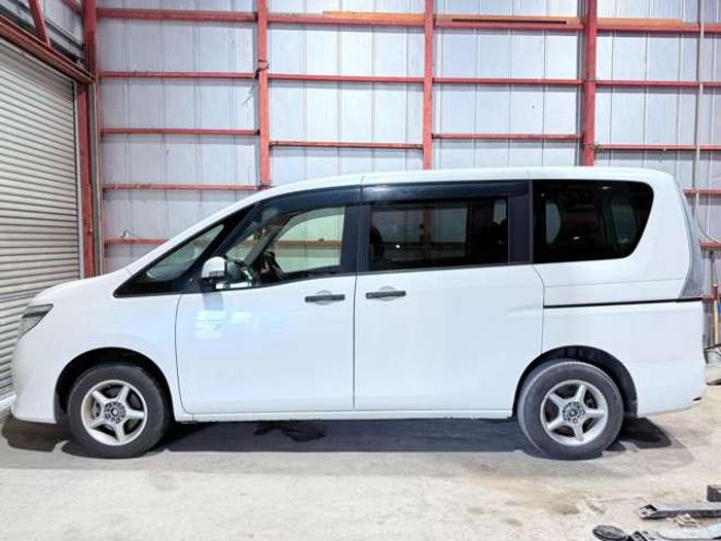 セレナ2.0 20X アドバンストセーフティ パッケージ 4WD　下廻防錆TVナビBカメETC 2000