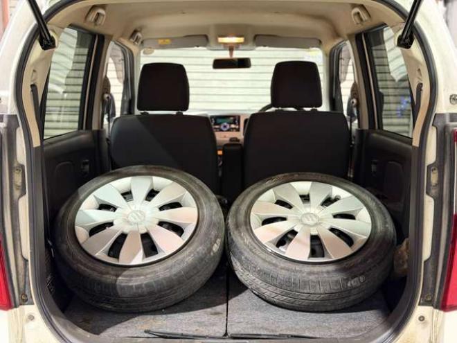 ワゴンRFX 4WD　防錆塗装4WDCDエンスタシートヒーター夏冬タイヤ 660