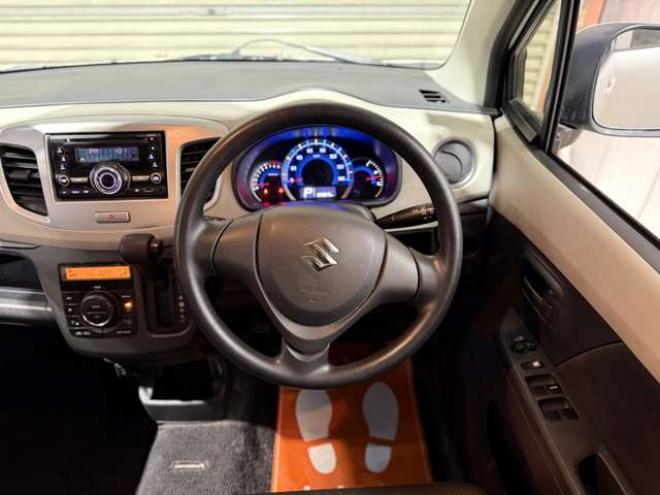 ワゴンRFX 4WD　防錆塗装4WDCDエンスタシートヒーター夏冬タイヤ 660