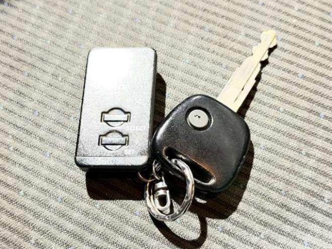 ワゴンRFX 4WD　防錆塗装4WDCDエンスタシートヒーター夏冬タイヤ 660