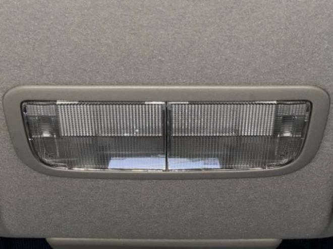 フリード1.5 G ジャストセレクション 4WD　防錆塗装4WDTVナビエンスタ 1500