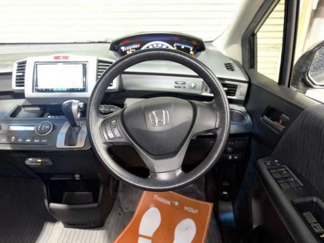 フリード1.5 G ジャストセレクション 4WD　防錆塗装4WDTVナビエンスタ 1500