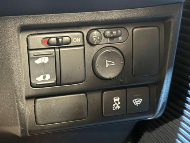 フリード1.5 G ジャストセレクション 4WD　防錆塗装4WDTVナビエンスタ 1500