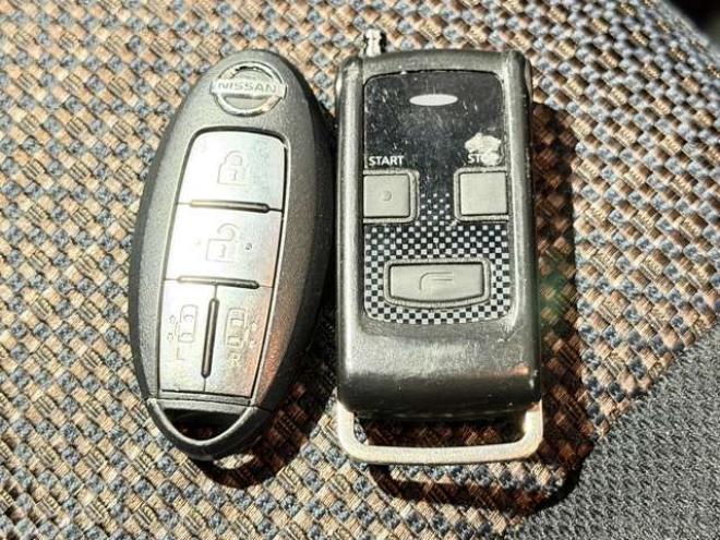 セレナ2.0 ハイウェイスター Vセレクション+Safety アドバンストセーフティ パッケージ 4WD　防錆塗装4WDTVナビBカメETC夏冬タイヤ 2000