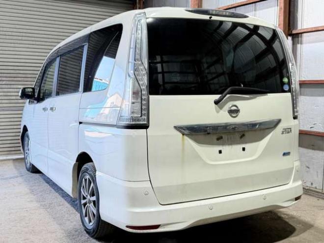 セレナ2.0 ハイウェイスター Vセレクション+Safety アドバンストセーフティ パッケージ 4WD　防錆塗装4WDTVナビBカメETC夏冬タイヤ 2000