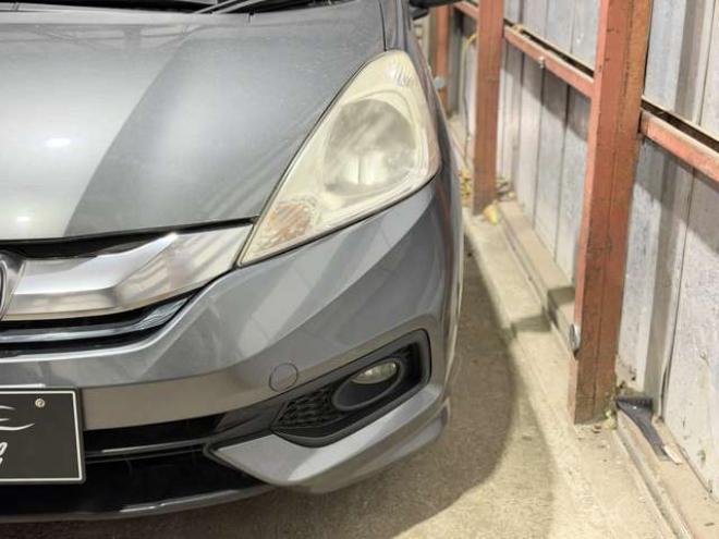 フィットシャトルハイブリッド1.3 スマートセレクション　防錆塗装TVナビエンスタ積込タイヤ 2WD 1300