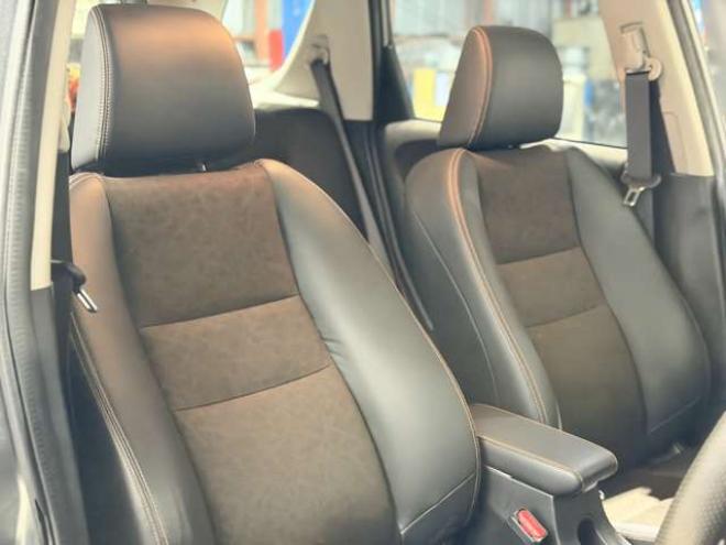 フィットシャトルハイブリッド1.3 スマートセレクション　防錆塗装TVナビエンスタ積込タイヤ 2WD 1300