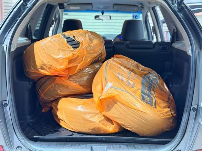 フィットシャトルハイブリッド1.3 スマートセレクション　防錆塗装TVナビエンスタ積込タイヤ 2WD 1300