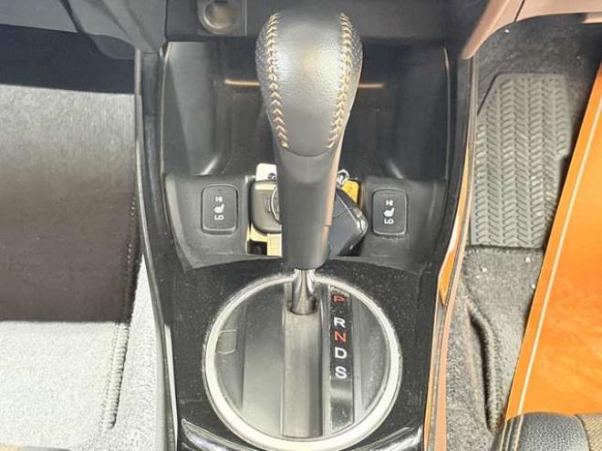 フィットシャトルハイブリッド1.3 スマートセレクション　防錆塗装TVナビエンスタ積込タイヤ 2WD 1300