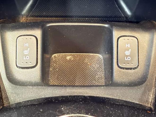 フィットシャトルハイブリッド1.3 スマートセレクション　防錆塗装TVナビエンスタ積込タイヤ 2WD 1300