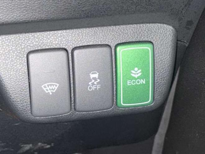 フィットシャトルハイブリッド1.3 スマートセレクション　防錆塗装TVナビエンスタ積込タイヤ 2WD 1300