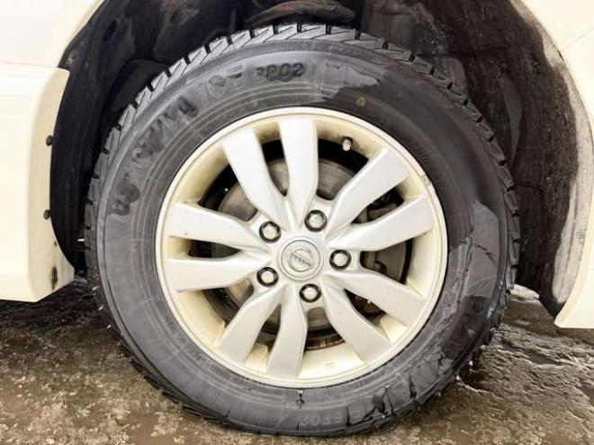 セレナ2.0 ハイウェイスター Vセレクション+Safety 4WD　防錆塗装4WDTVナビBカメエンスタ後席モニタ 2000