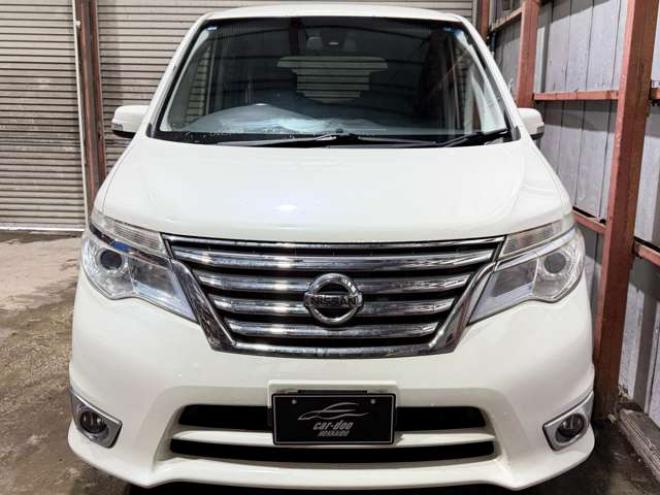 セレナ2.0 ハイウェイスター Vセレクション+Safety 4WD　防錆塗装4WDTVナビBカメエンスタ後席モニタ 2000