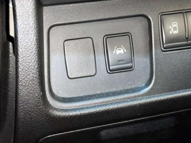 セレナ2.0 ハイウェイスター Vセレクション+Safety 4WD　防錆塗装4WDTVナビBカメエンスタ後席モニタ 2000