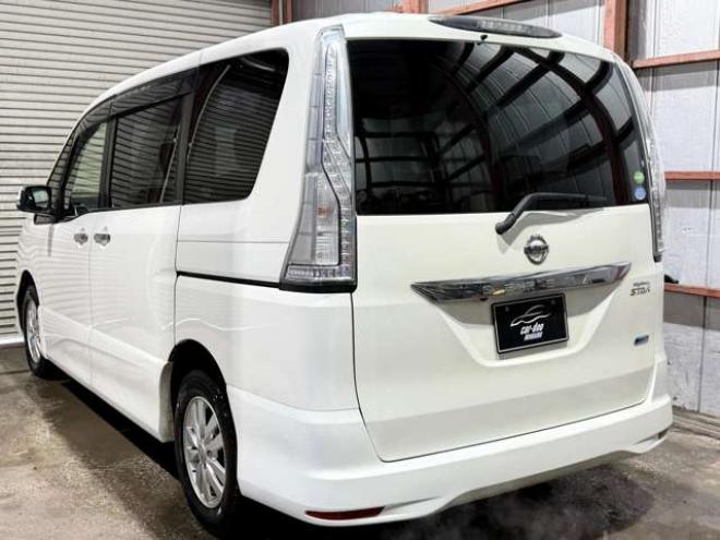 セレナ2.0 ハイウェイスター Vセレクション+Safety 4WD　防錆塗装4WDTVナビBカメエンスタ後席モニタ 2000