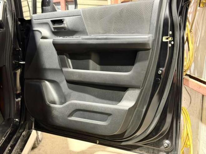 ステップワゴン2.0 スパーダ S 4WD　防錆塗装4WDワンオーナーTVナビBカメETC 2000