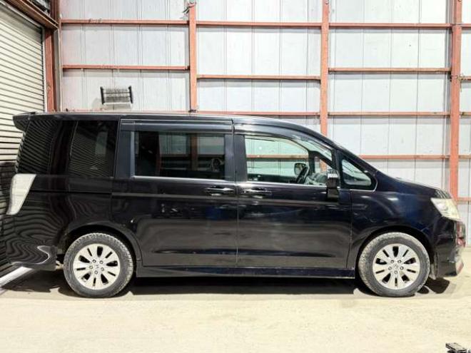 ステップワゴン2.0 スパーダ S 4WD　防錆塗装4WDワンオーナーTVナビBカメETC 2000