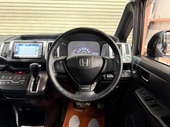 ステップワゴン2.0 スパーダ S 4WD　防錆塗装4WDワンオーナーTVナビBカメETC 2000