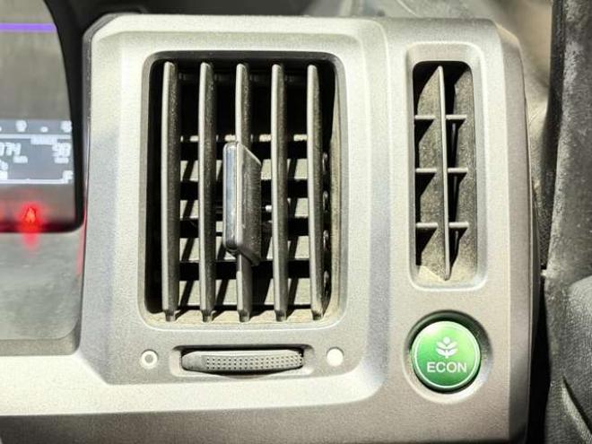 ステップワゴン2.0 スパーダ S 4WD　防錆塗装4WDワンオーナーTVナビBカメETC 2000