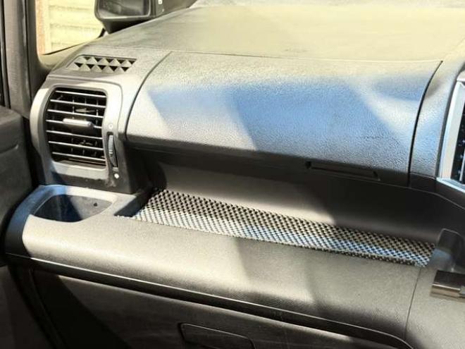 ステップワゴン2.0 スパーダ Z 4WD　防錆塗装4WDTVナビBカメ後席モニタETCエンスタ夏冬タイヤ 2000