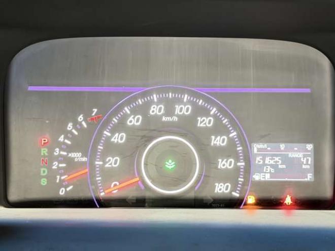 ステップワゴン2.0 スパーダ Z 4WD　防錆塗装4WDTVナビBカメ後席モニタETCエンスタ夏冬タイヤ 2000