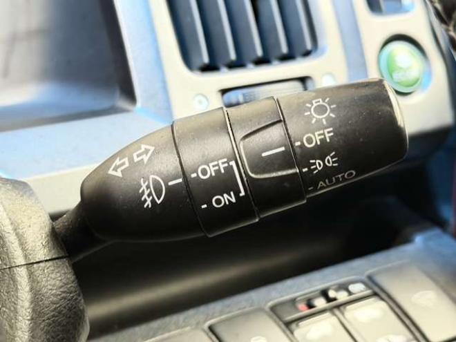 ステップワゴン2.0 スパーダ Z 4WD　防錆塗装4WDTVナビBカメ後席モニタETCエンスタ夏冬タイヤ 2000