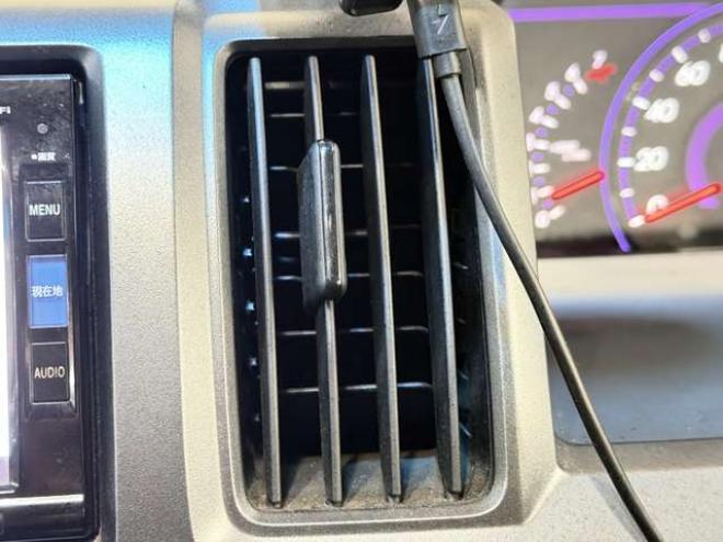 ステップワゴン2.0 スパーダ Z 4WD　防錆塗装4WDTVナビBカメ後席モニタETCエンスタ夏冬タイヤ 2000