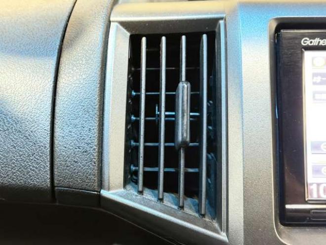 ステップワゴン2.0 スパーダ Z 4WD　防錆塗装4WDTVナビBカメ後席モニタETCエンスタ夏冬タイヤ 2000