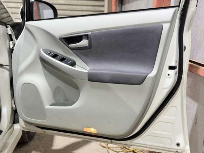 プリウス1.8 G　防錆塗装スマキーETC 2WD 1800