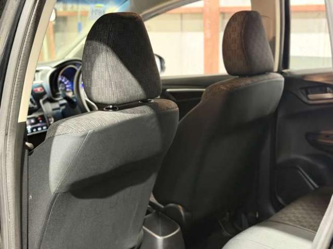 フィット1.3 13G Fパッケージ 4WD　防錆塗装4WDスマキーTVナビBカメ 1300