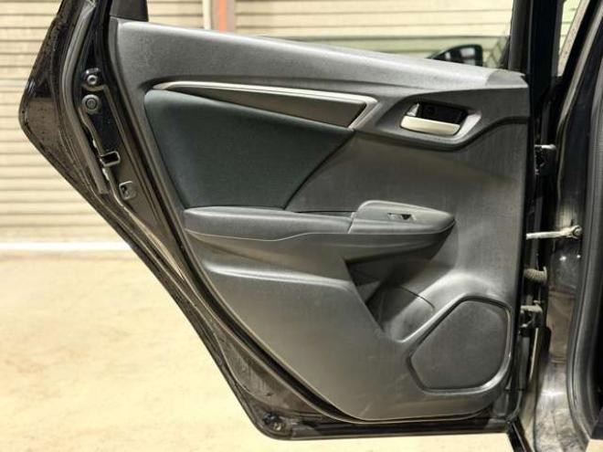 フィット1.3 13G Fパッケージ 4WD　防錆塗装4WDスマキーTVナビBカメ 1300