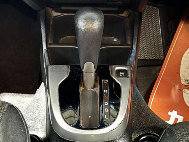 フィット1.3 13G Fパッケージ 4WD　防錆塗装4WDスマキーTVナビBカメ 1300