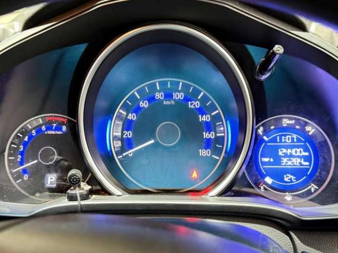 フィット1.3 13G Fパッケージ 4WD　防錆塗装4WDスマキーTVナビBカメ 1300