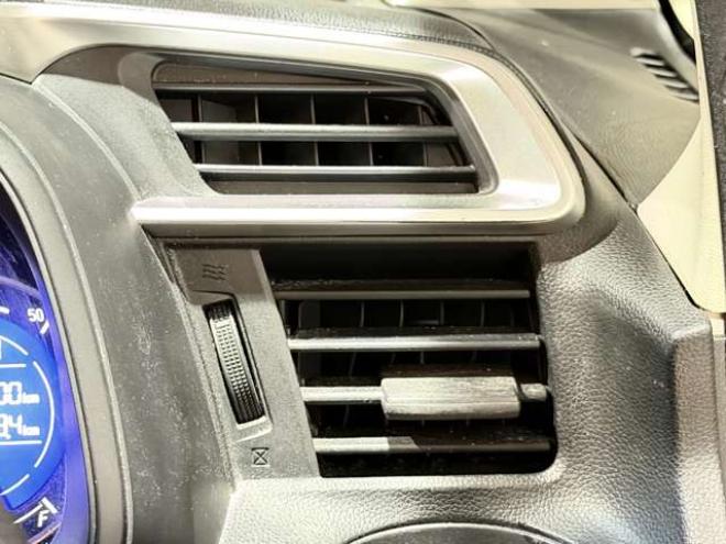 フィット1.3 13G Fパッケージ 4WD　防錆塗装4WDスマキーTVナビBカメ 1300