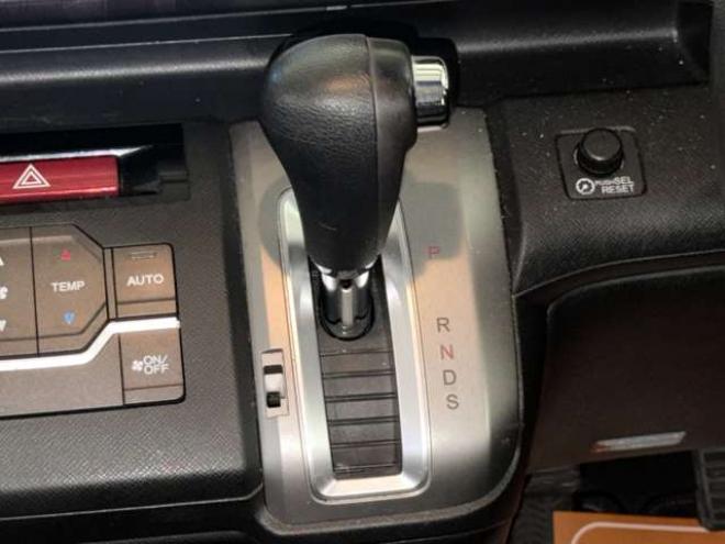 ステップワゴン2.0 スパーダ Z 4WD　防錆塗装4WDTVナビBカメエンスタ 2000