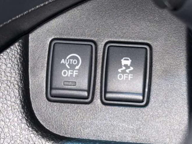 セレナ2.0 20X 4WD　防錆塗装4WDスマキーエンスタ 2000