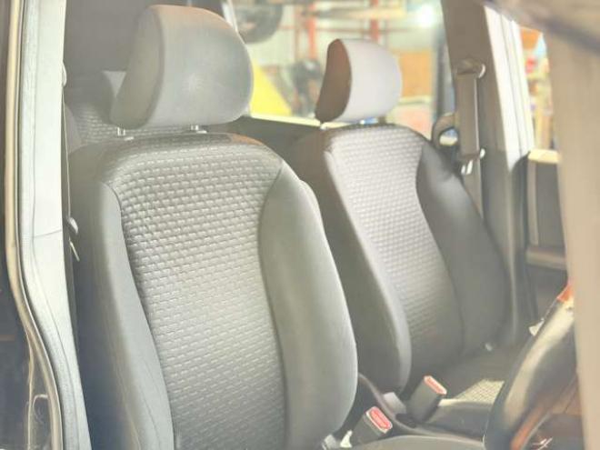 フリードスパイク1.5 G ジャストセレクション 4WD　防錆塗装4WDTVナビETC 1500