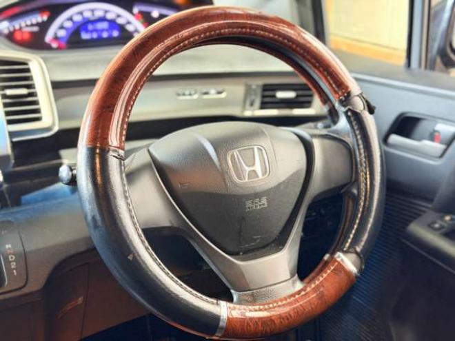 フリードスパイク1.5 G ジャストセレクション 4WD　防錆塗装4WDTVナビETC 1500